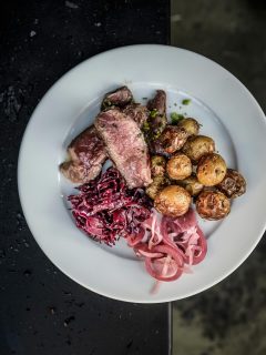 Encore une belle édition du festival du « temps des copains » au @domainedelecu !!

Que de bons souvenirs, c est dans ce genre de moments qu’on mesure la chance qu’on a de faire parti de cette si belle famille du bien manger et du bien boire.

Quel plaisir de partager ces beaux moments en si bonne compagnie. Vigneronnes, vignerons, restaurateurs, cavistes, cuisiniers toutes et tous passionnés et déterminés.

Un grand MERCI à Claire et Fred Niger pour nous accorder votre confiance depuis 4 ans.

Un grand MERCI aux vigneronnes et vignerons qui on fait le trajet pour venir nous faire goûter leur précieux jus. 

Un grand MERCI à toutes les équipes du domaine ainsi les ami(e)s pour leur aide précieuse sans qui tout ça ne serait pas possible.

Un grand MERCI à notre formidable team qui assure comme Jaja !!

Un grand MERCI à @paul.stefanaggi et @christophe_bornet_by_kristo  pour les belles images.

#onfumetoutdubondumaison #marchenoirfumoirurbain